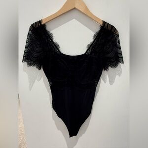 Thistle and Spire Black Lace Underwire Body Suit Women’s Size Large